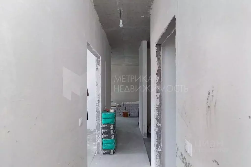 2-к кв. Тюменская область, Тюмень ул. Василия Малкова, 7 (55.0 м) - Фото 1