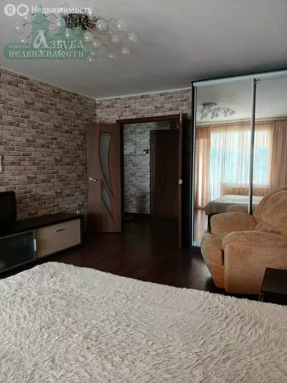 1-комнатная квартира: Смоленск, улица Гарабурды, 17Д (45 м) - Фото 1