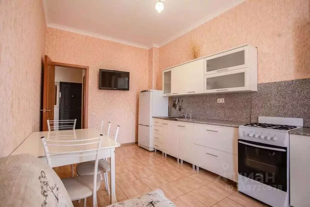 1-к кв. Краснодарский край, Геленджик ул. Савицкого, 9 (45.0 м) - Фото 0