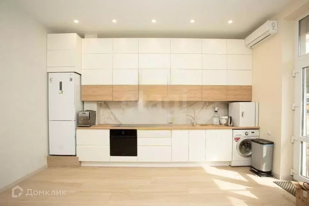 Продаётся 2-к квартира, 65 м - Фото 0