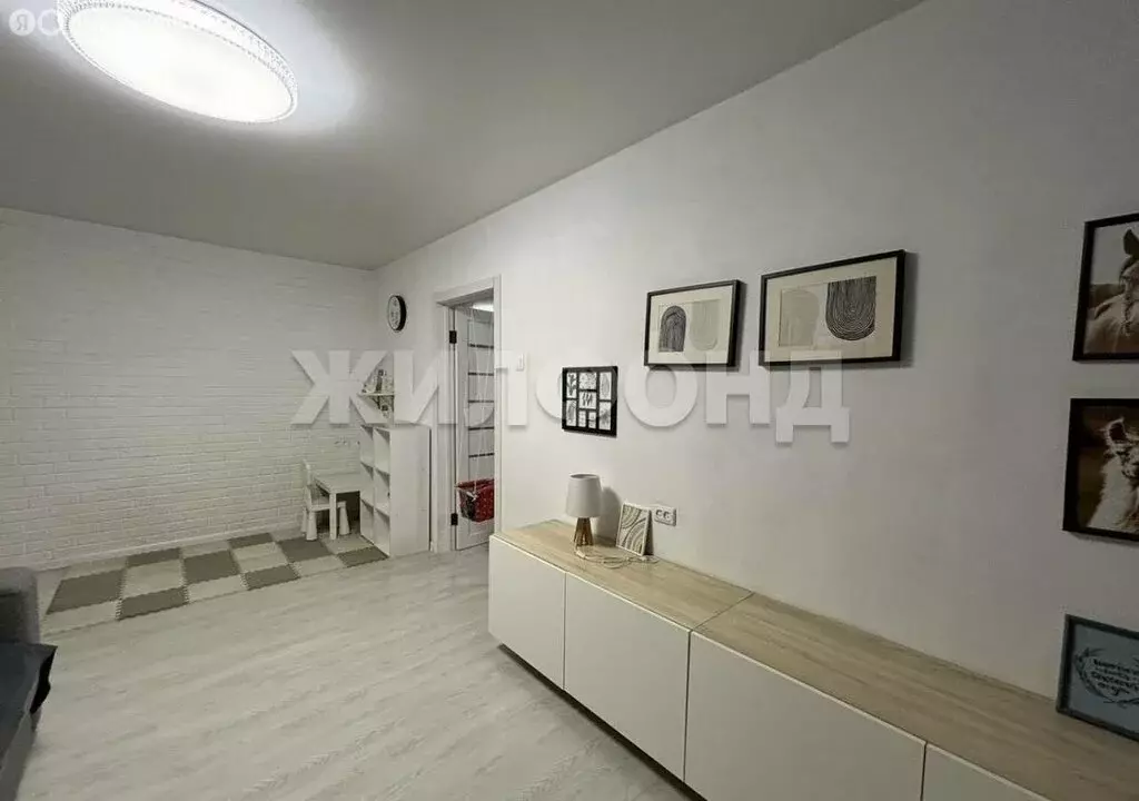2-комнатная квартира: Иркутск, улица Воровского, 10 (50 м) - Фото 2