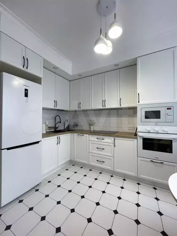 2-к. квартира, 60 м, 4/19 эт. - Фото 1