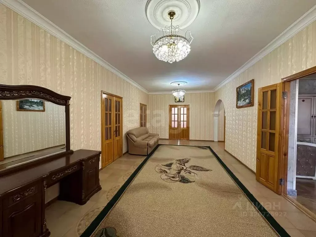 Дом в Ингушетия, Назрановский район, с. Экажево ул. Аушева (200 м) - Фото 1