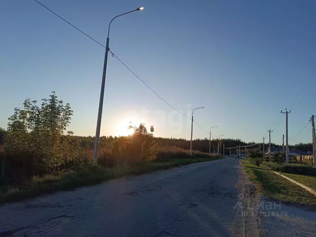 Участок в Курская область, Курский район, Моковский сельсовет, д. ... - Фото 1