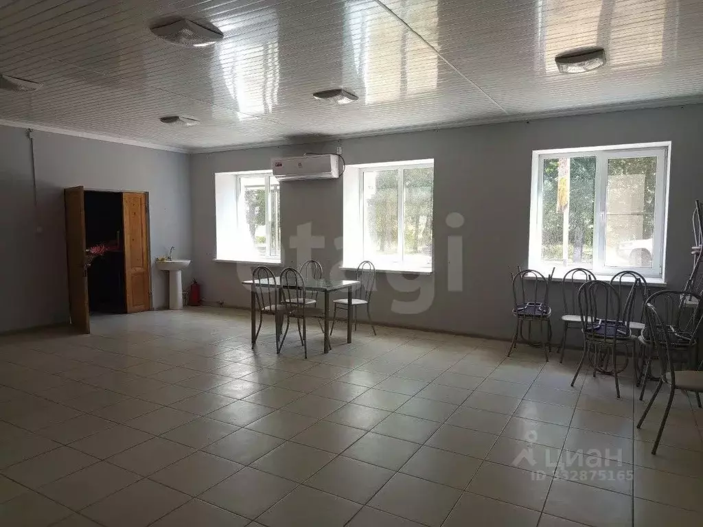 Торговая площадь в Адыгея, Майкоп Промышленная ул., 28Б (144 м) - Фото 1