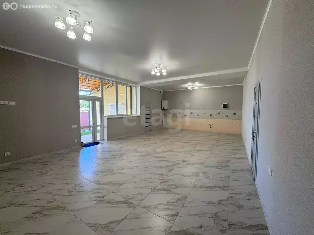 2-комнатная квартира: Севастополь, улица Челюскинцев, 57/2 (109 м) - Фото 1