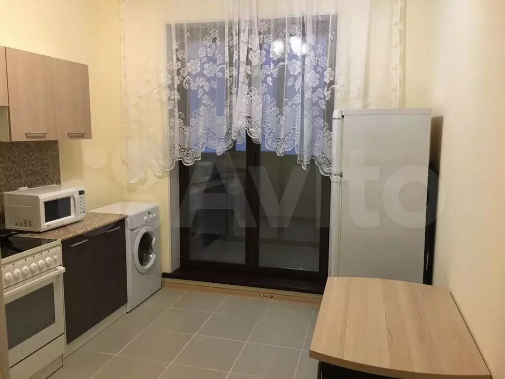 1-к. квартира, 41 м, 10/18 эт. - Фото 0
