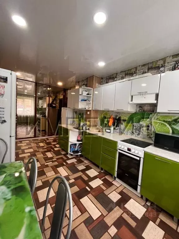 3-к кв. Пермский край, Пермь Социалистическая ул., 28 (67.1 м) - Фото 1