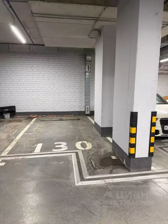 Гараж в Свердловская область, Екатеринбург ул. Радищева, 24 (14 м) - Фото 1