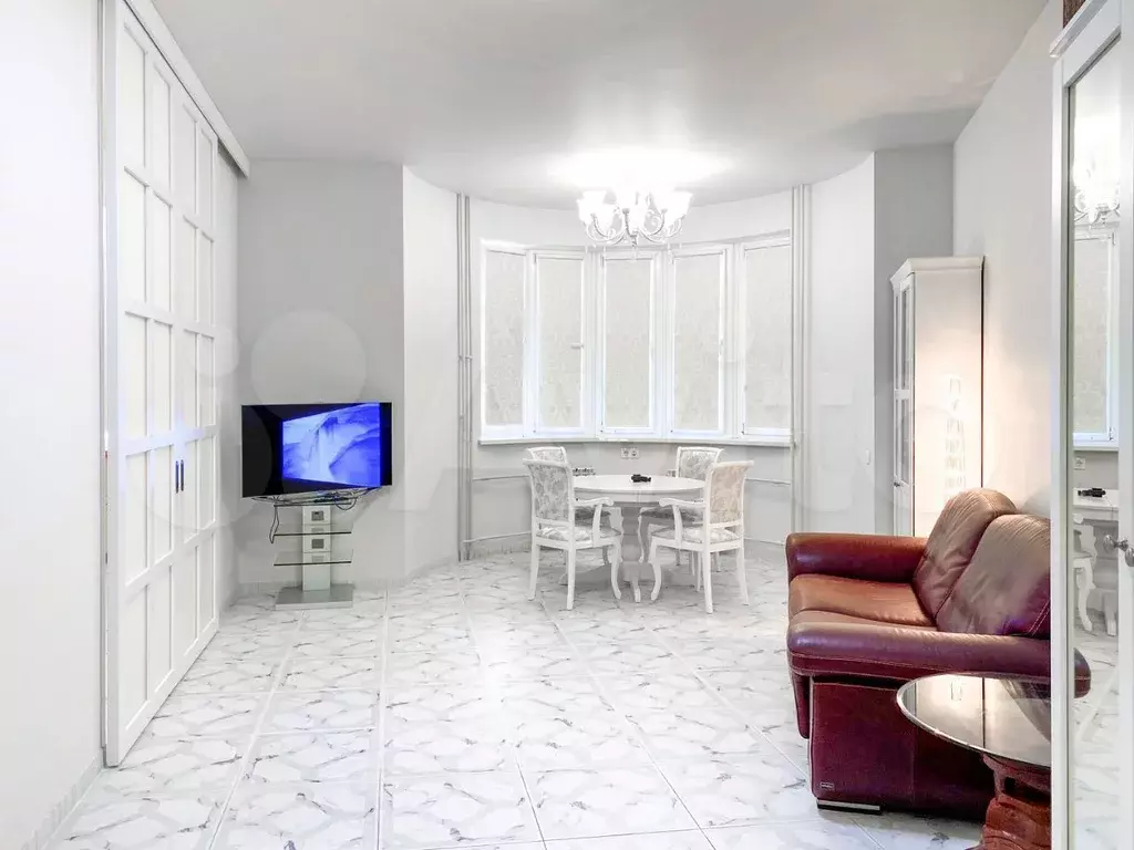 2-к. квартира, 60 м, 8/9 эт. - Фото 1