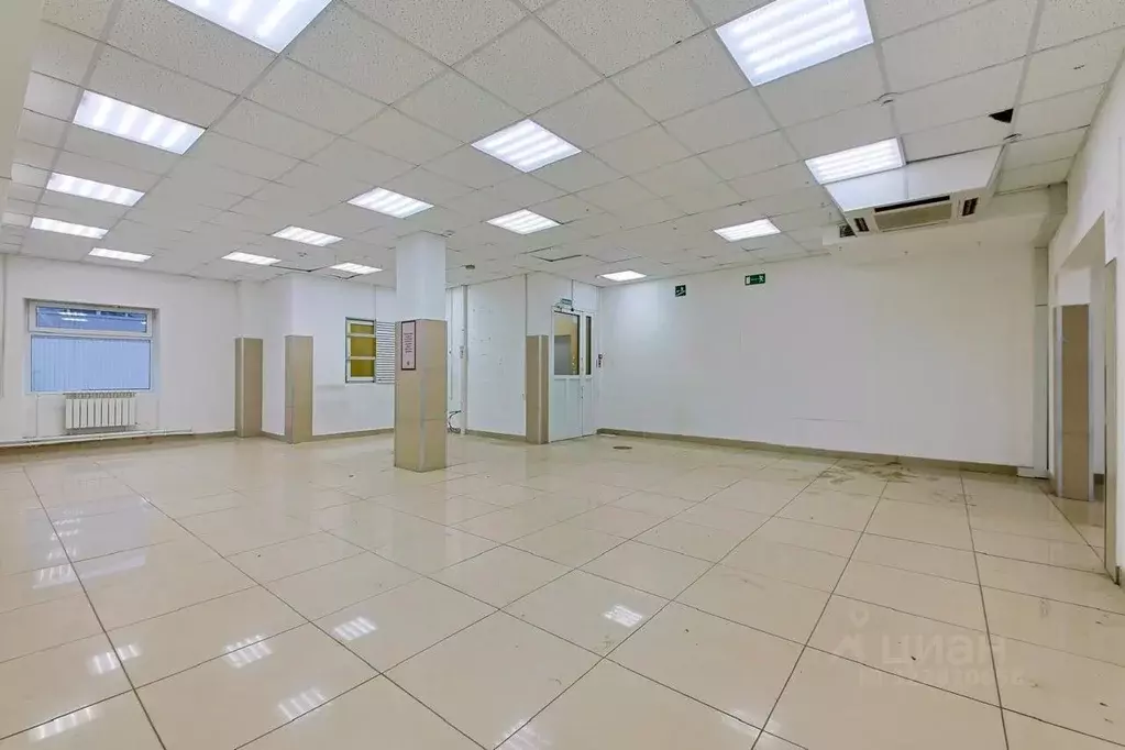 Помещение свободного назначения в Санкт-Петербург Октябрьская наб., ... - Фото 2