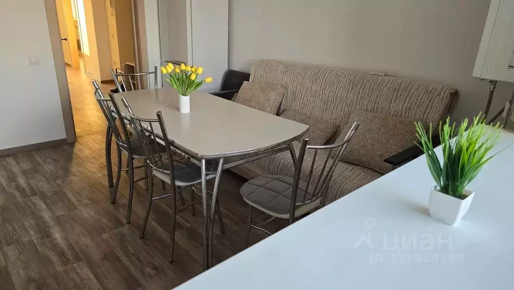 2-к кв. Волгоградская область, Котельниково Октябрьская ул., 38А (68.0 ... - Фото 2