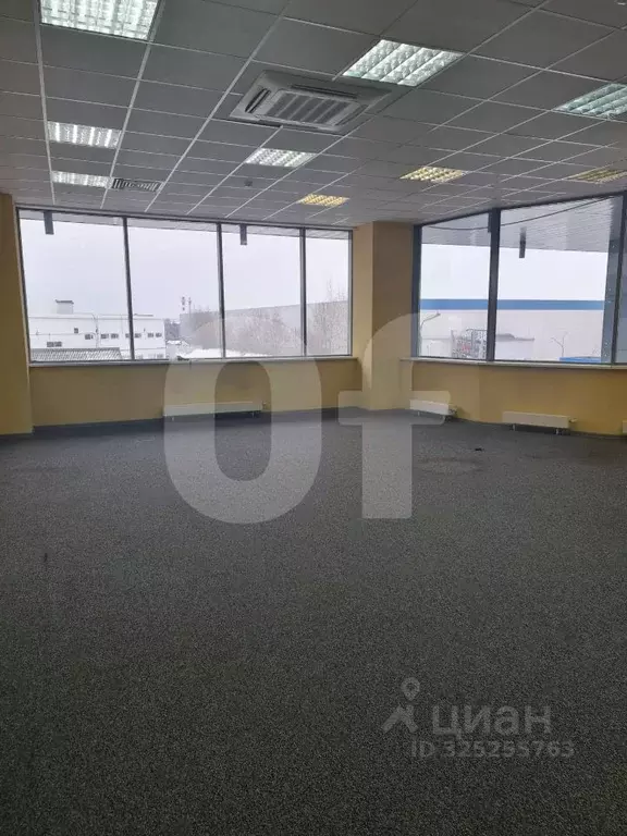 Офис в Московская область, Химки городской округ, д. Дубровки ул. ... - Фото 1