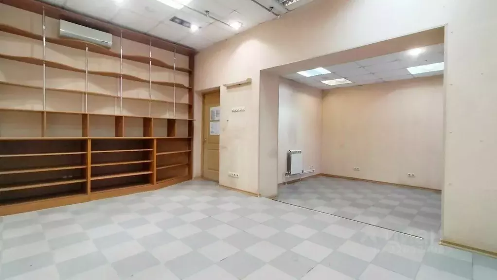 Помещение свободного назначения в Саратовская область, Вольск ул. ... - Фото 1