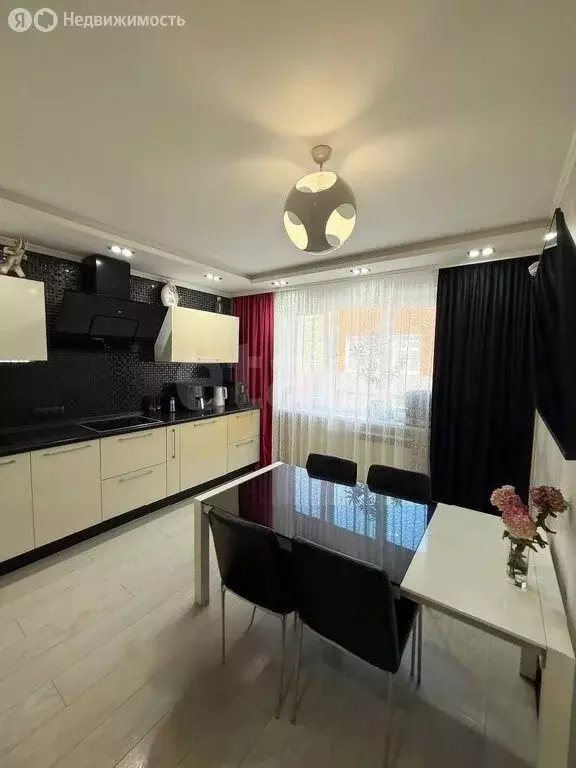 3-комнатная квартира: Тюмень, улица Пермякова, 76к2 (92.5 м) - Фото 1