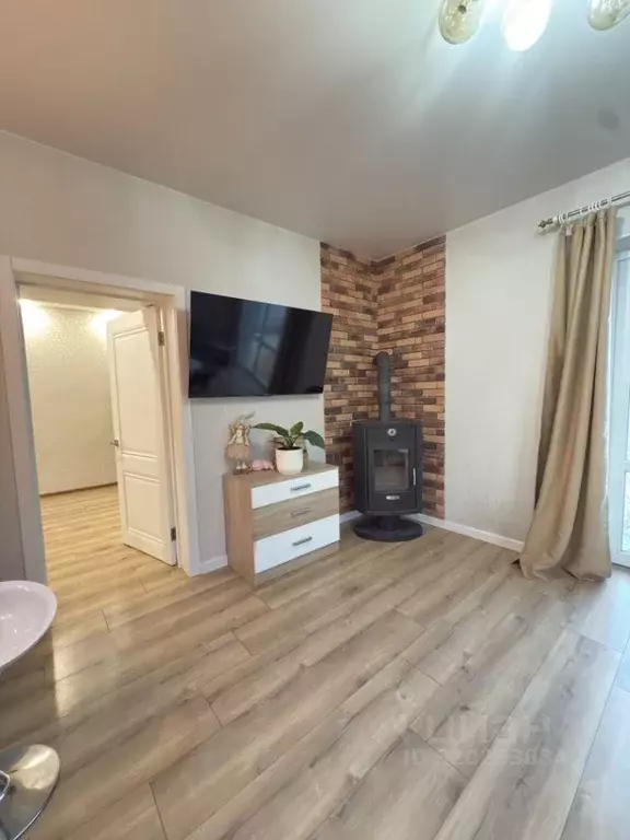 Дом в Крым, Феодосия муниципальный округ, с. Наниково  (220 м) - Фото 1