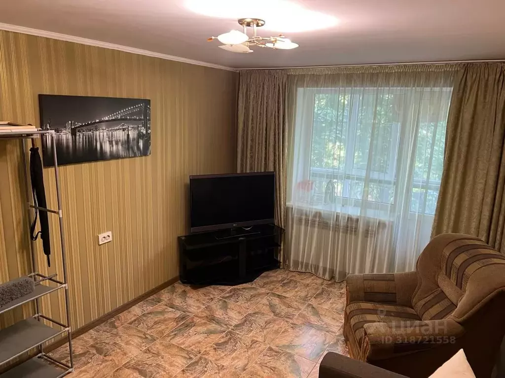 2-к кв. Крым, Симферополь ул. Гагарина, 40 (53.0 м) - Фото 1