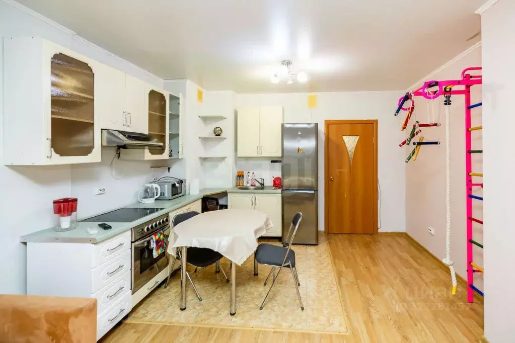 Студия Ханты-Мансийский АО, Сургут ул. Ивана Захарова, 11 (37.0 м) - Фото 1