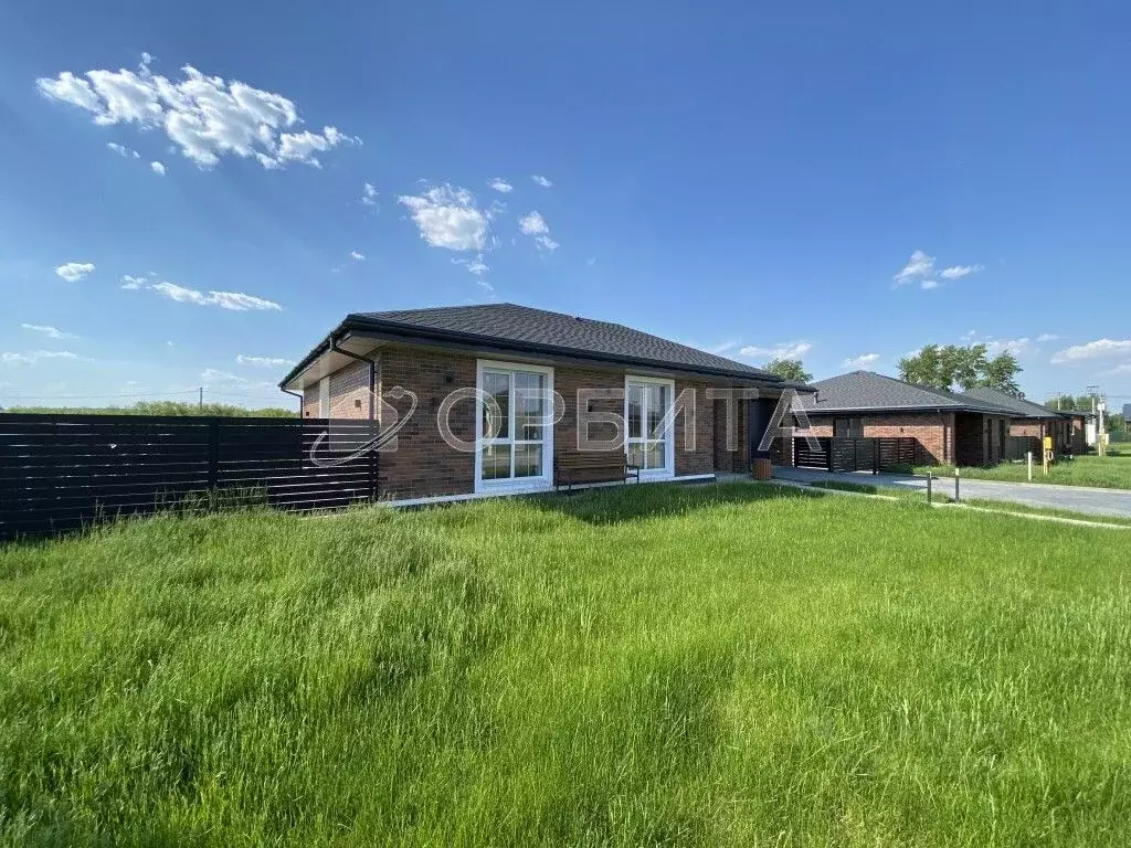 Дом в Тюменская область, Тюменский район, 27/72 кп ул. Жемчужная (129 ... - Фото 1