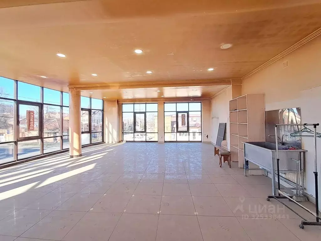 Помещение свободного назначения в Северная Осетия, Владикавказ ул. ... - Фото 2