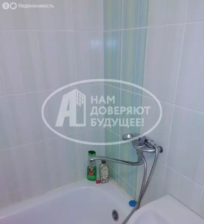 2-комнатная квартира: Краснокамск, улица Дзержинского, 7 (52 м) - Фото 0