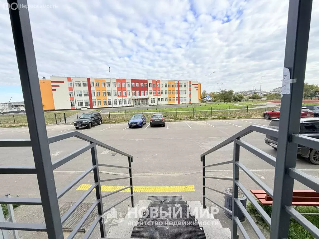 2-комнатная квартира: Бор, улица Луначарского, 140 (63.6 м) - Фото 2