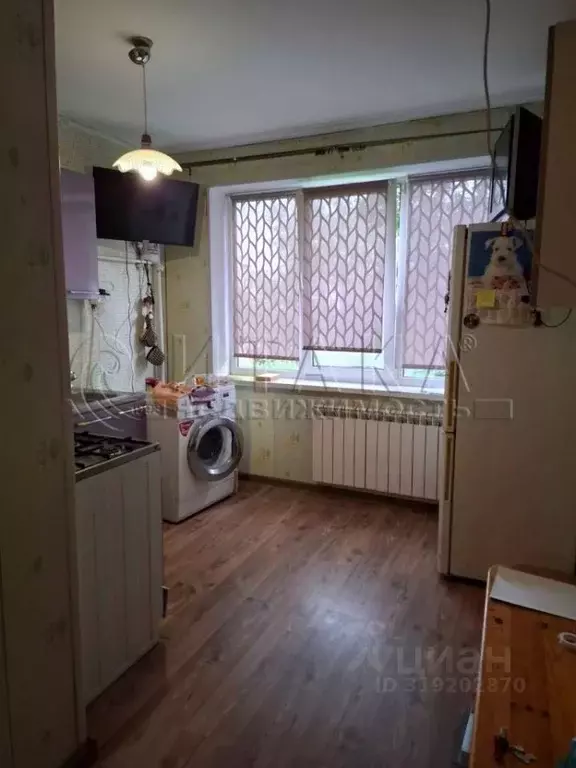 1-к кв. Ленинградская область, Луга просп. Володарского, 36 (35.6 м) - Фото 0