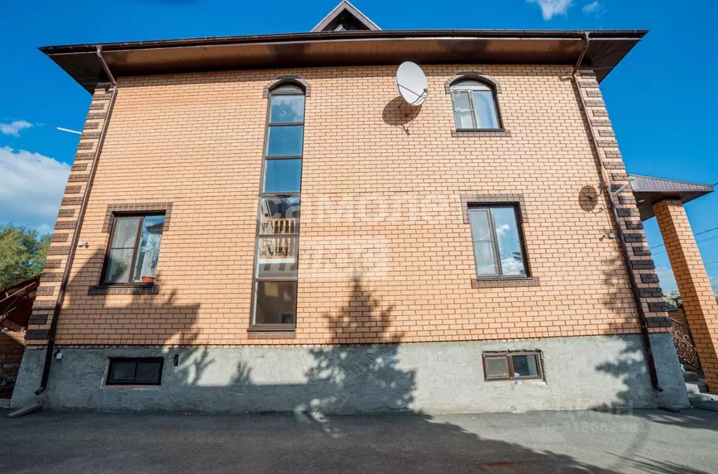 Дом в Челябинская область, Челябинск ул. Станиславского, 46 (450 м) - Фото 1