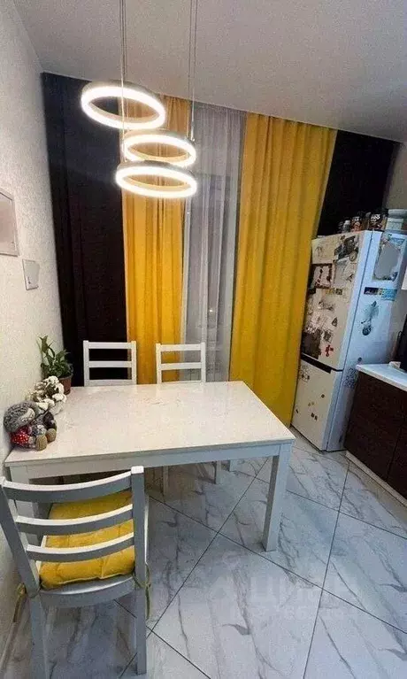 3-к кв. Омская область, Омск ул. Звездова, 127 (61.5 м) - Фото 2