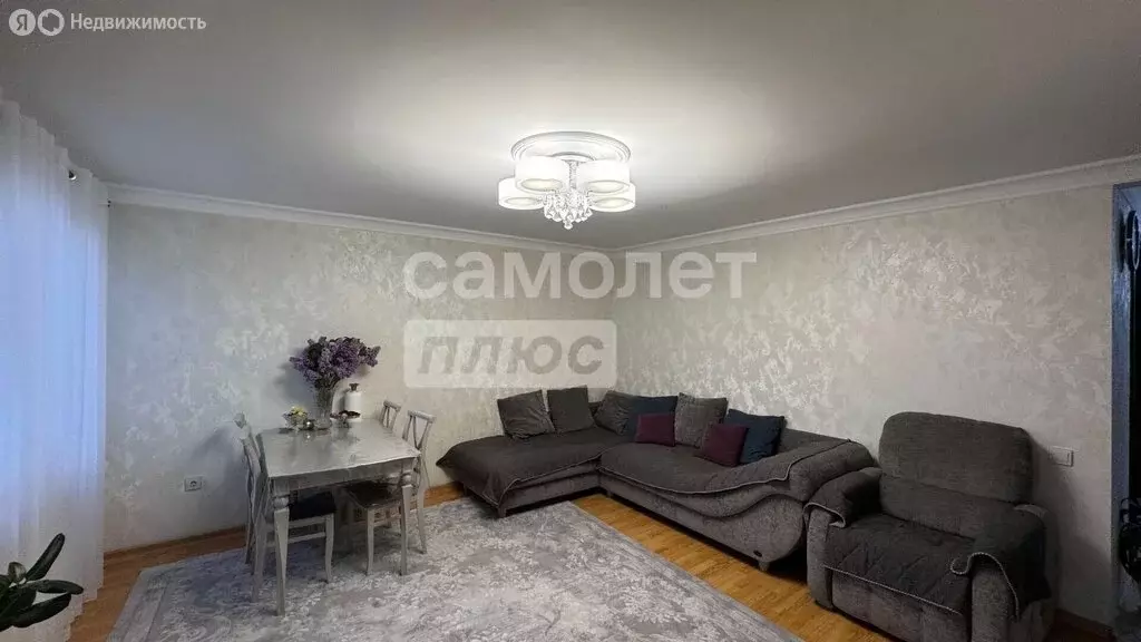 3-комнатная квартира: Махачкала, улица Заманова, 32 (70 м) - Фото 1