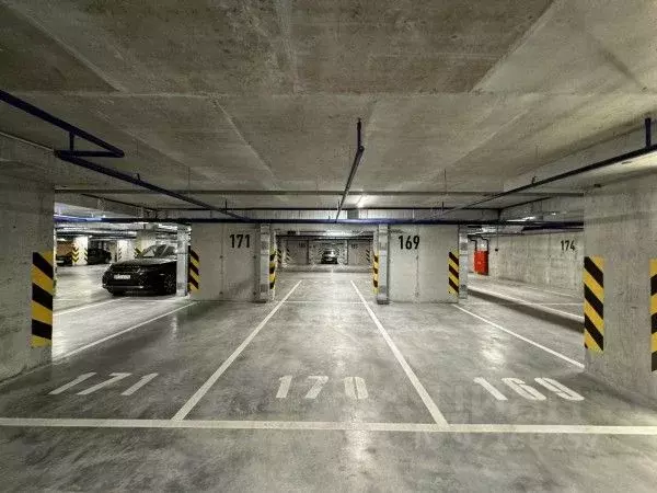 Гараж в Свердловская область, Екатеринбург ул. Азина, 31 (13 м) - Фото 0