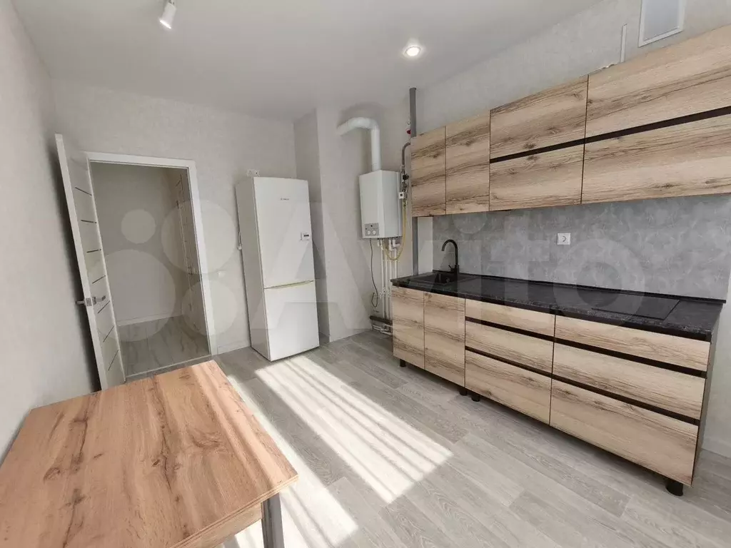 1-к. квартира, 40 м, 4/10 эт. - Фото 1