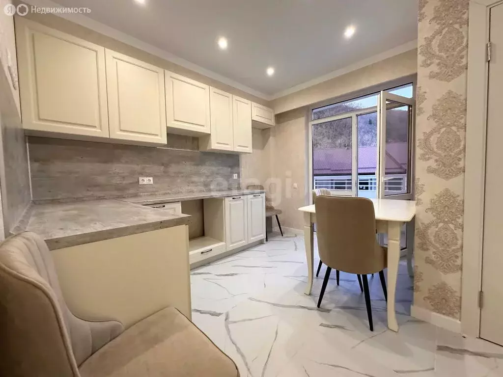 1-комнатная квартира: Туапсе, улица Калараша, 80к4 (36.3 м) - Фото 1
