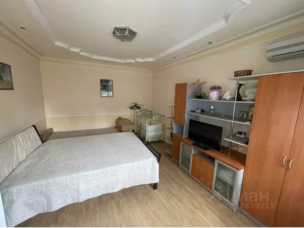 3-к кв. Краснодарский край, Геленджик Революционная ул., 37 (125.0 м) - Фото 0