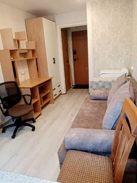 Студия Тюменская область, Тюмень ул. Мельникайте, 115 (18.0 м) - Фото 1
