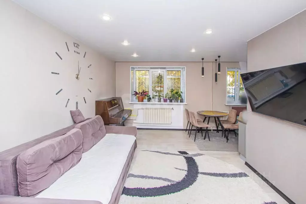 3-к кв. Бурятия, Улан-Удэ Октябрьская ул., 38 (59.0 м) - Фото 0