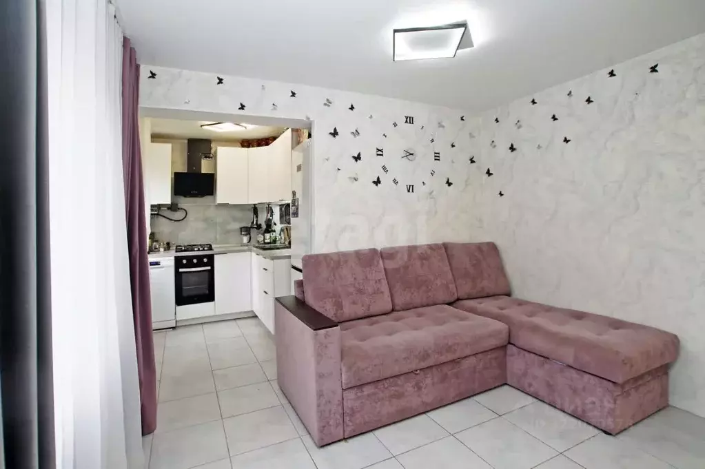 3-к кв. Омская область, Омск Заозерный мкр, ул. Светлая, 2 (58.2 м) - Фото 1