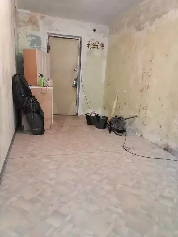 Комната 12,9 м в 1-к., 1/4 эт. - Фото 0