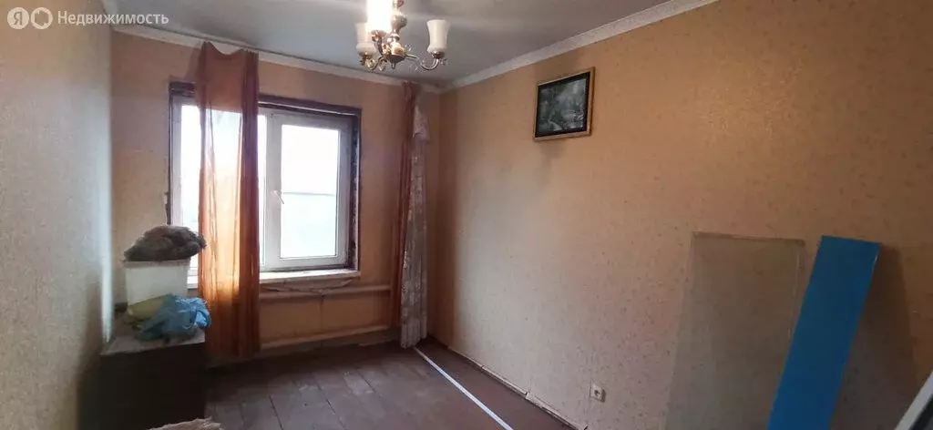 3-комнатная квартира: Щербиновский, Комсомольская улица, 5 (61.3 м) - Фото 0