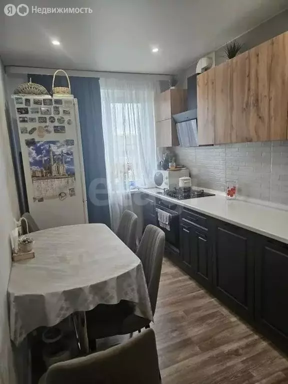 3-комнатная квартира: Саратов, улица имени Академика С.Г. Навашина, 5 ... - Фото 1