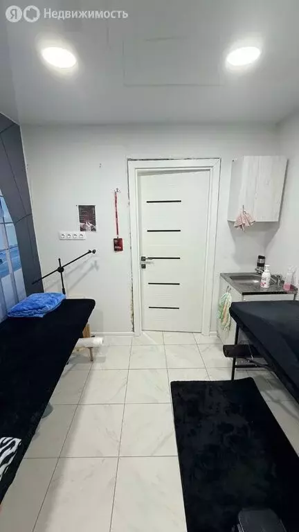 3-комнатная квартира: Воронеж, улица Шендрикова, 13 (54 м) - Фото 1