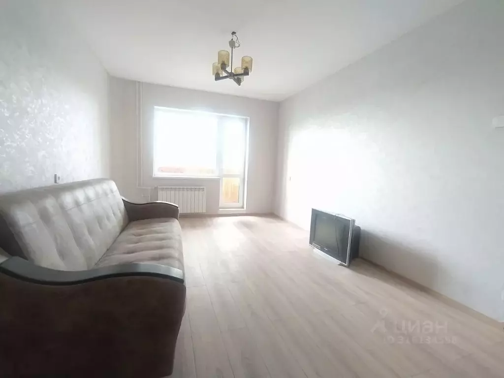 1-к кв. Омская область, Омск ул. Кирова, 3 (39.0 м) - Фото 0