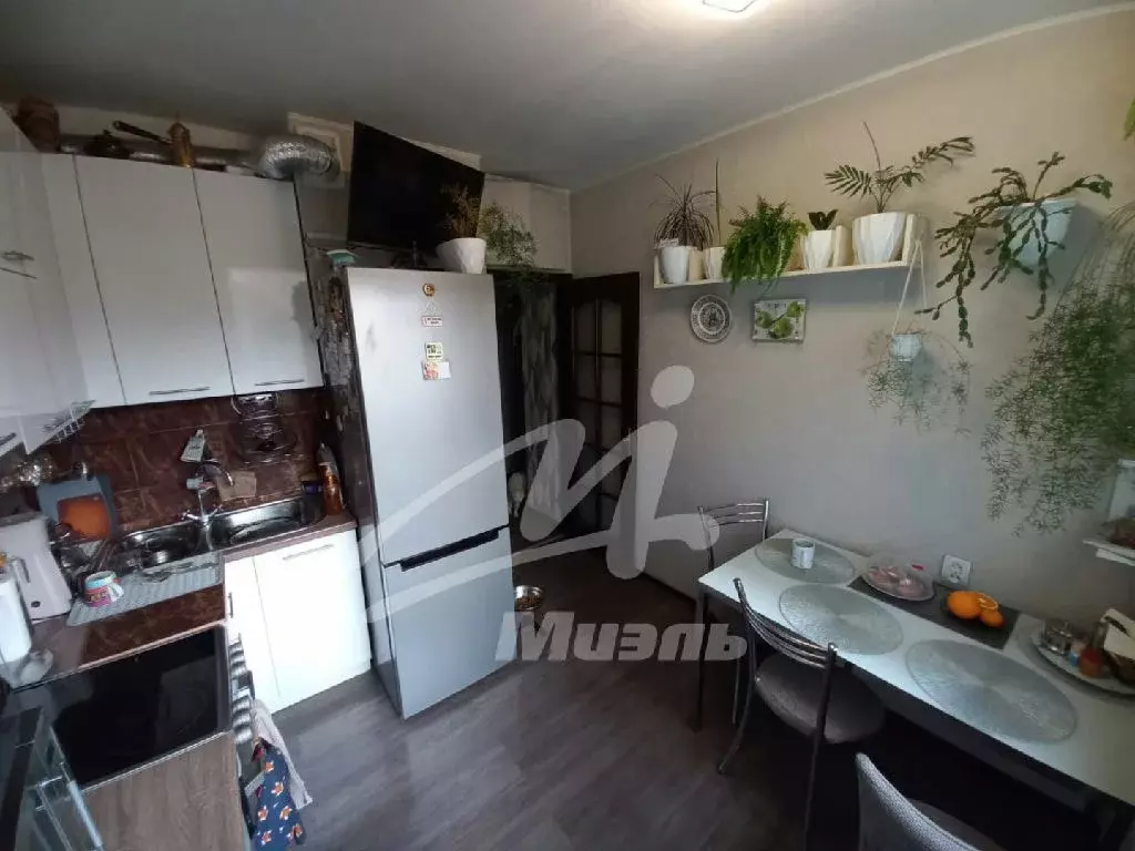 Продается 3-комнатная квартира - Фото 1