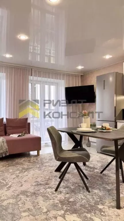 3-к кв. Омская область, Омск ул. Успенского, 31Б (66.5 м) - Фото 1