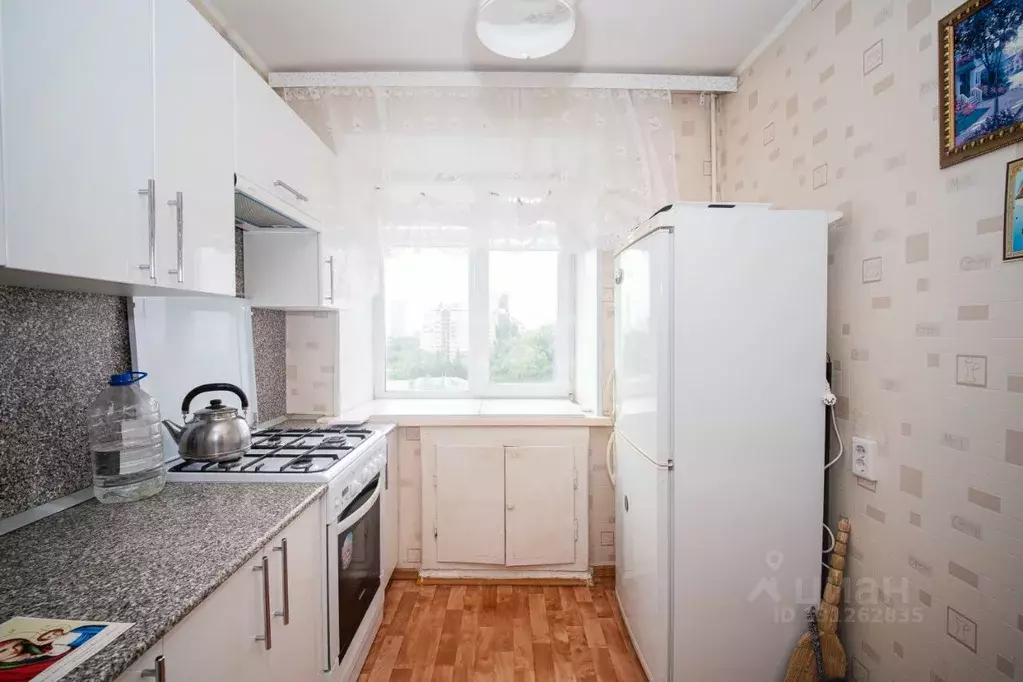 3-к кв. Башкортостан, Уфа ул. 50 лет СССР, 8 (72.4 м) - Фото 1