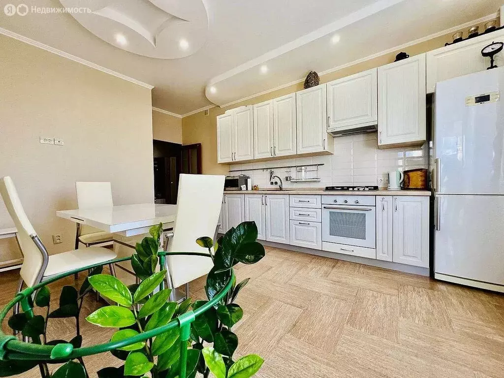 2-комнатная квартира: Геленджик, Геленджикский проспект, 73 (73 м) - Фото 1