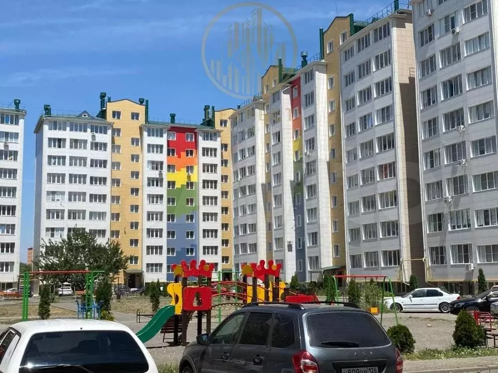 3-к. квартира, 90 м, 1/9 эт. - Фото 0