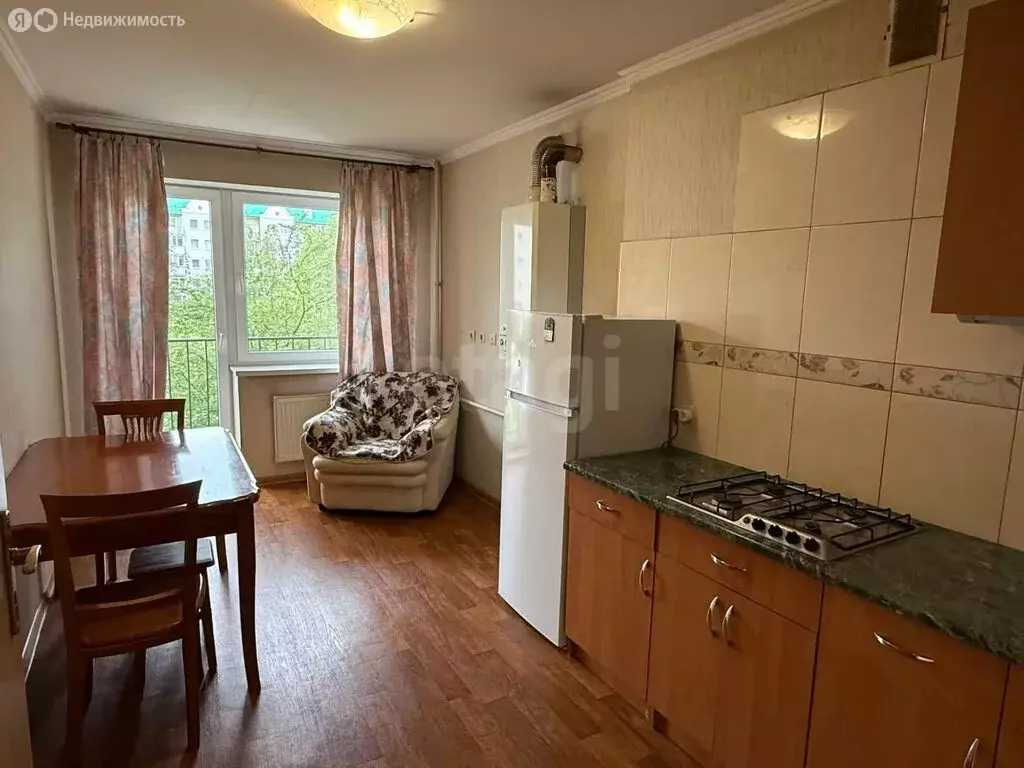 1-комнатная квартира: Калининград, улица Толбухина, 6 (42 м) - Фото 0