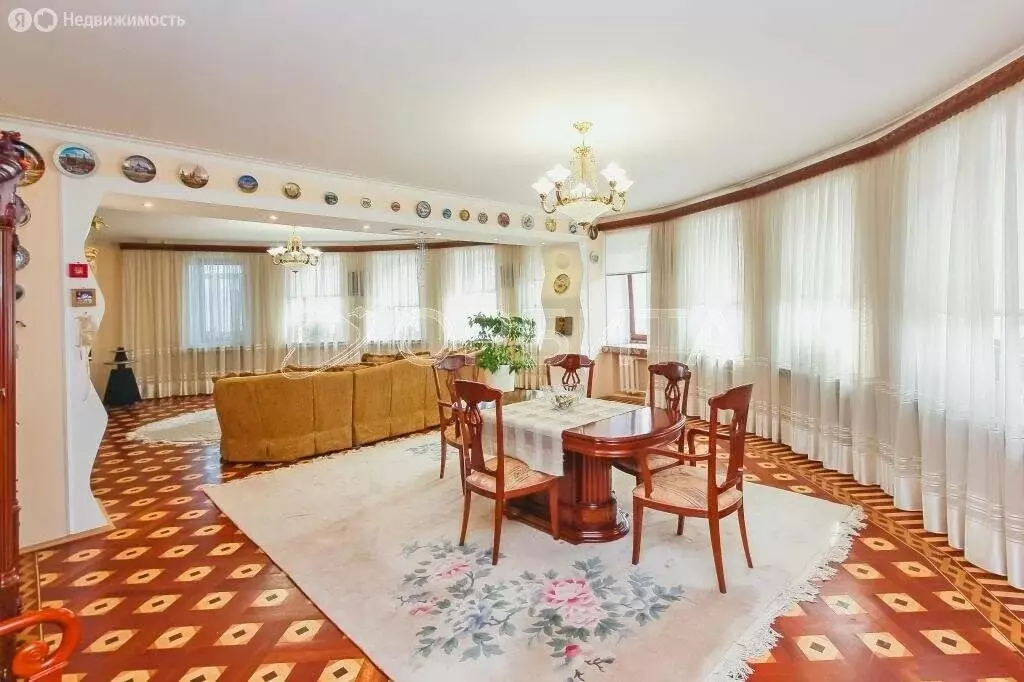 4-комнатная квартира: Тюмень, улица Котовского, 1/2 (242.6 м) - Фото 2