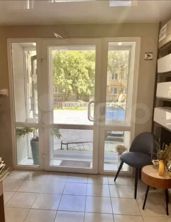 Продам торговое помещение, 18 м - Фото 1